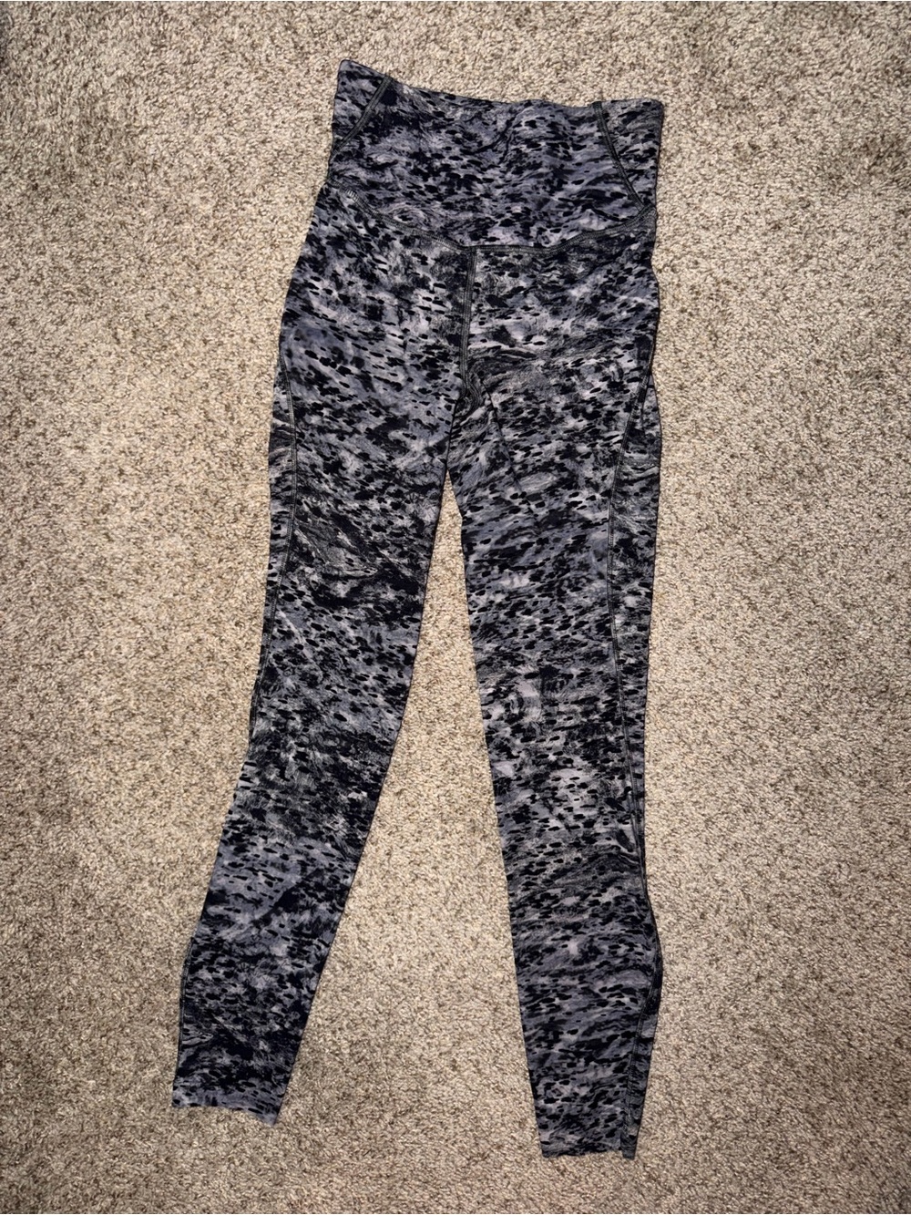 lululemon athletica Black & Gray Marble-Print Leggings